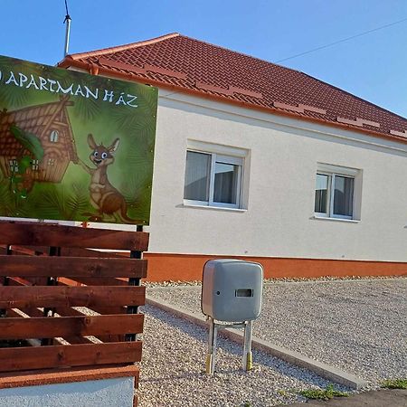 Mini Zoo Apartman Nagykanizsa Eksteriør billede