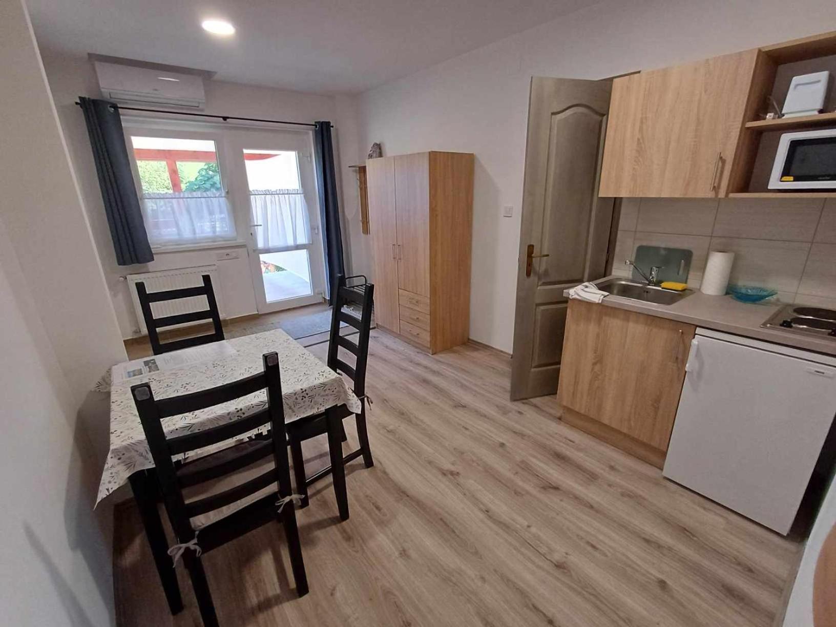 Mini Zoo Apartman Nagykanizsa Eksteriør billede